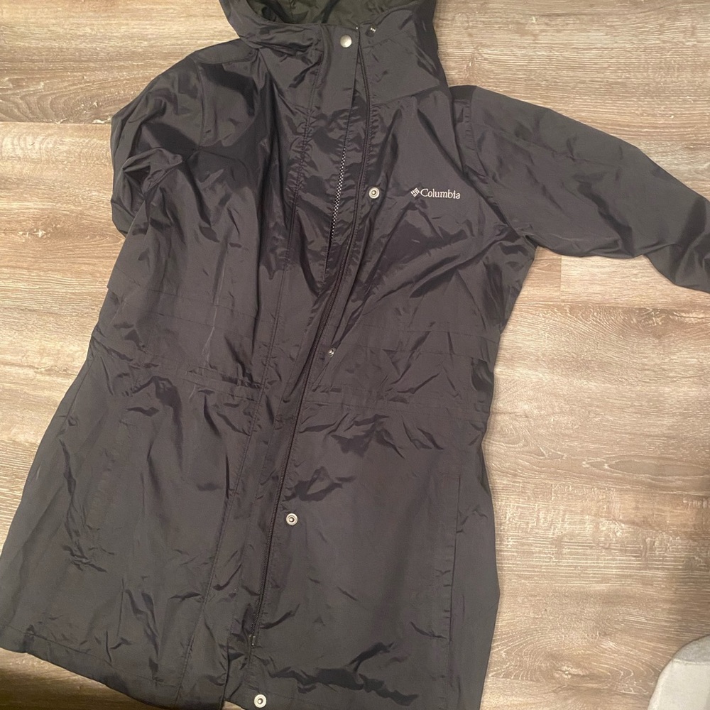 Black Columbia wind breaker